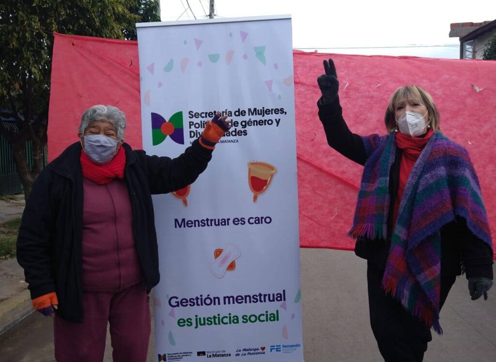 Liliana Hendel y Nelly Borquez en el lanzamiento de Gestión Menstrual