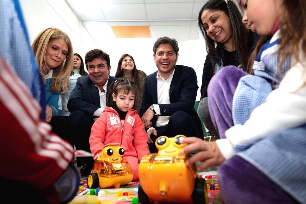 Espinoza, Kicillof y Magario en la inauguración del Jardín de Infantes N° 1025,