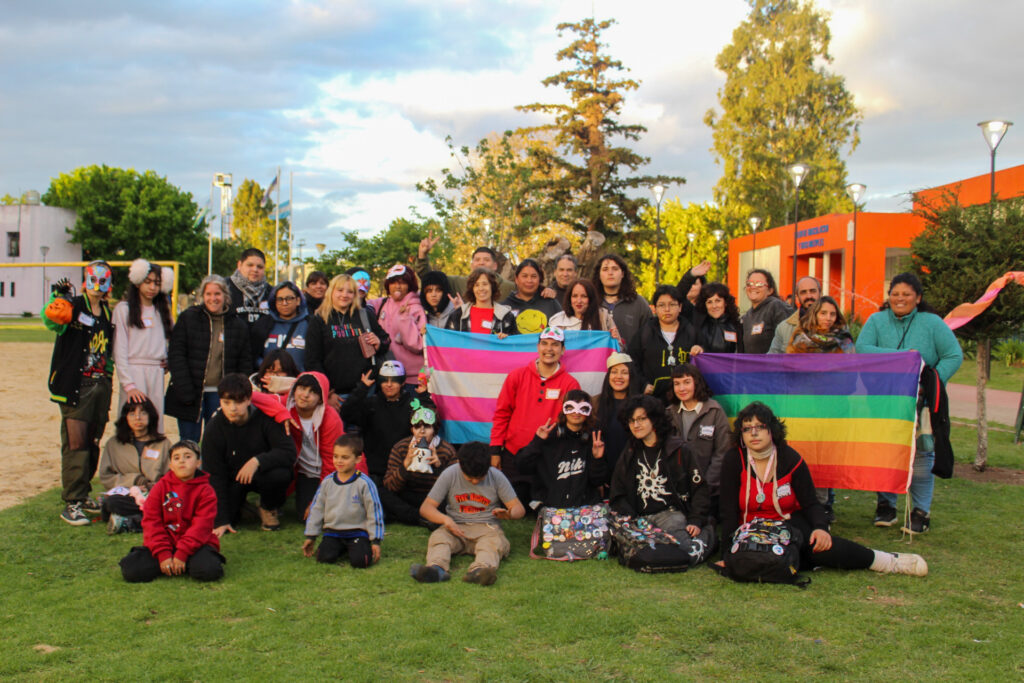 Merienda con niñeces, adolescencias trans y sus familias - octubre 2025