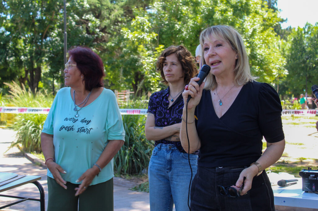 Taller de Gestión Menstrual en la Plaza Oro Verde - 16 Días de Activismo contra las Violencias de Género 2025