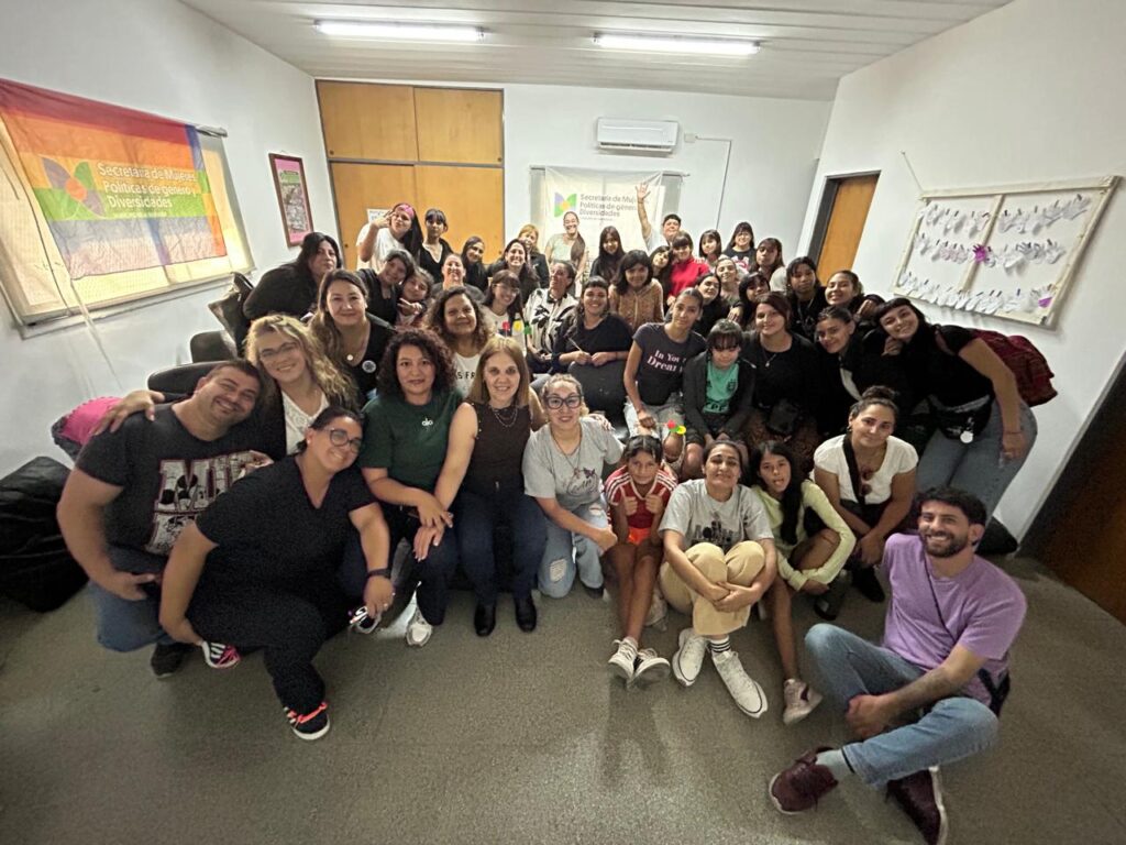 Taller Noviazgos Sin Violencias en el CAM, en el marco de los 16 Días de Activismo contra las Violencias de Género