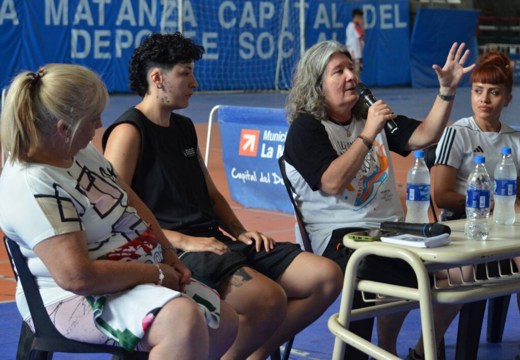Charla Todos los derechos juegan en la cancha, Mónica Santino