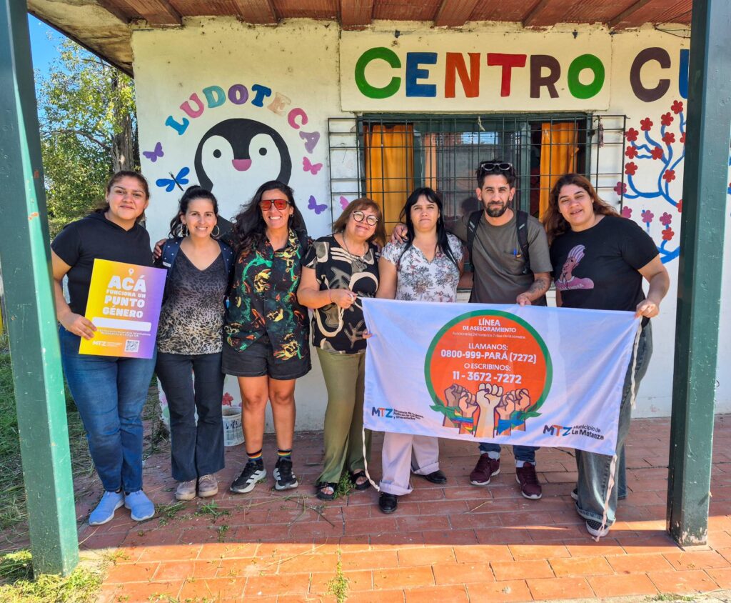 Recorrida a centros conveniantes contra violencias de género, Ludoteca Curiosxs y Creativxs