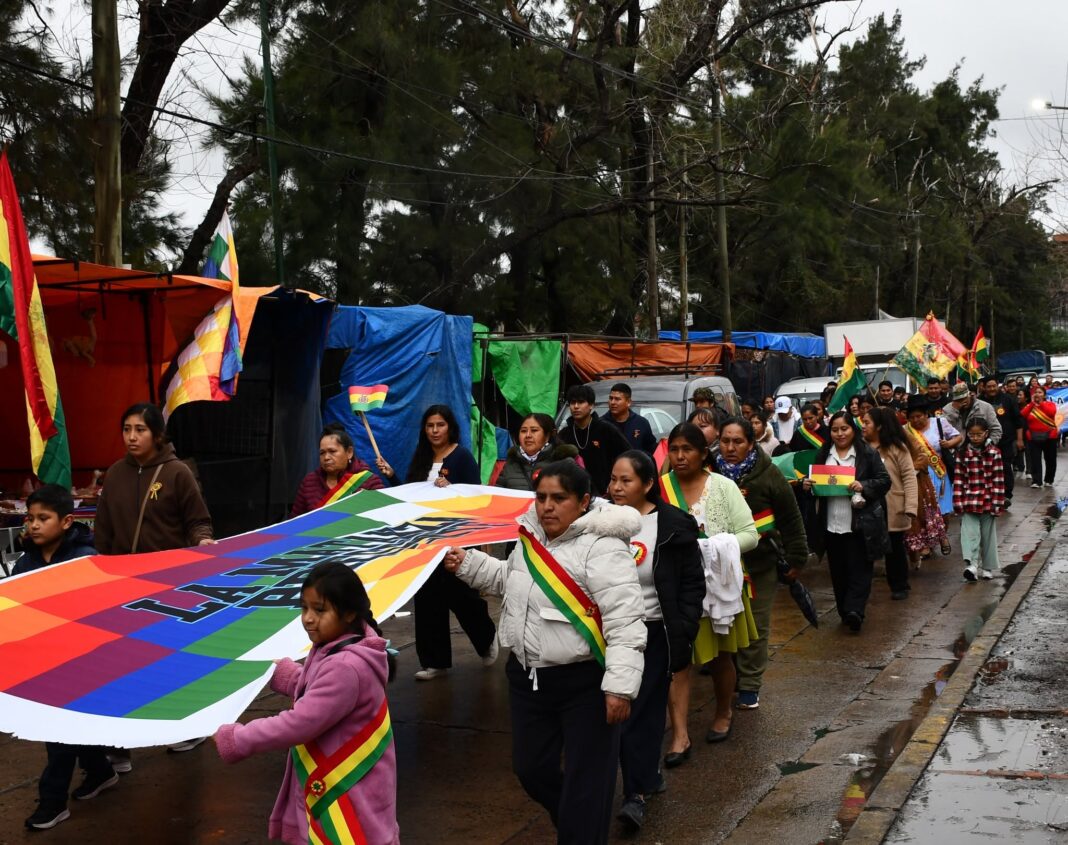 Colectividad boliviana en Argentina, Villa Celina. Foto Facebook Embajada de Bolivia en Argentina