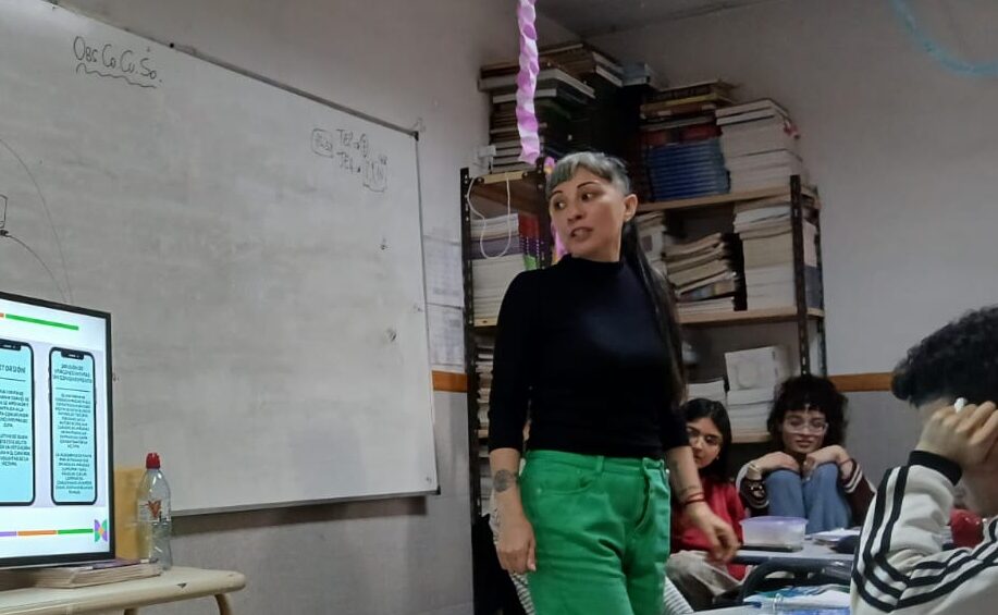 Cintia Juárez, integrante de PAC